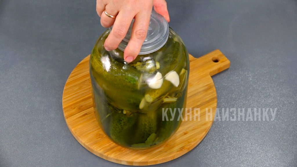 Малосольные огурцы с уксусом - Кухня наизнанку